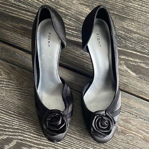 FIONI SIZE 7 HEELS!